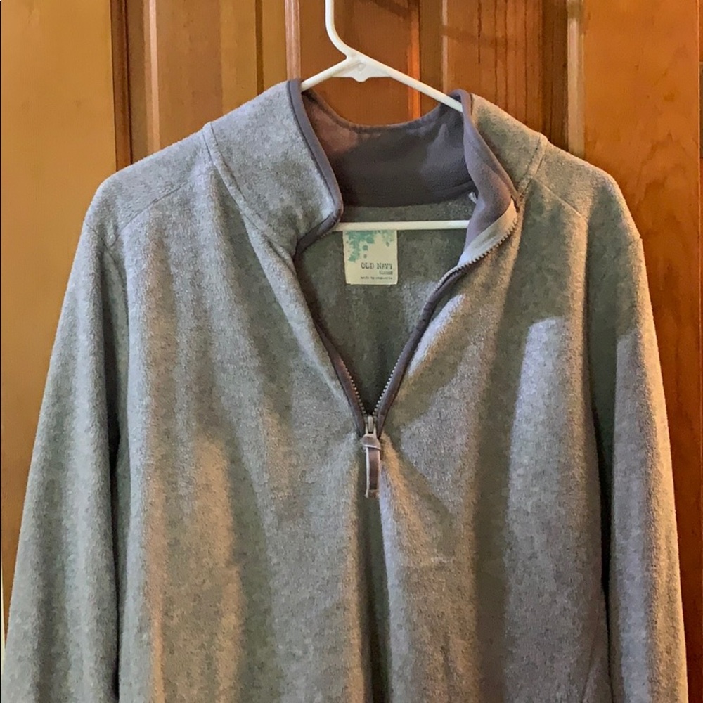 Old Navy fleece pullover